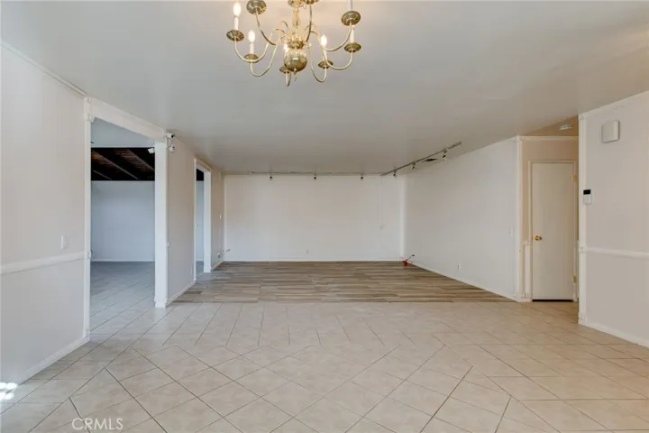 Spacious dining and living room