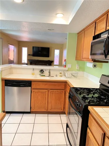 2252 N Ashford Avenue, Rialto, California 92377