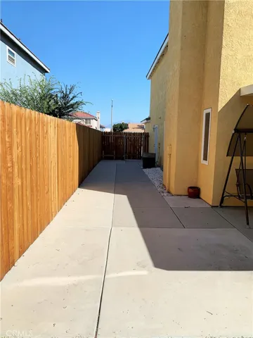 2252 N Ashford Avenue, Rialto, California 92377
