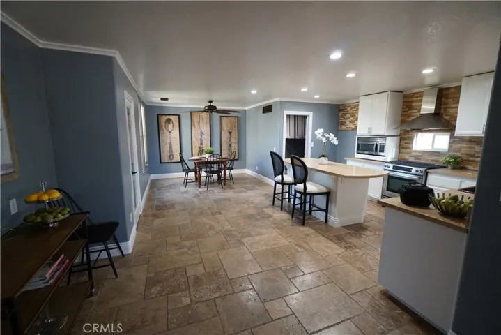 321 Appleby Street, Corona, California 92881
