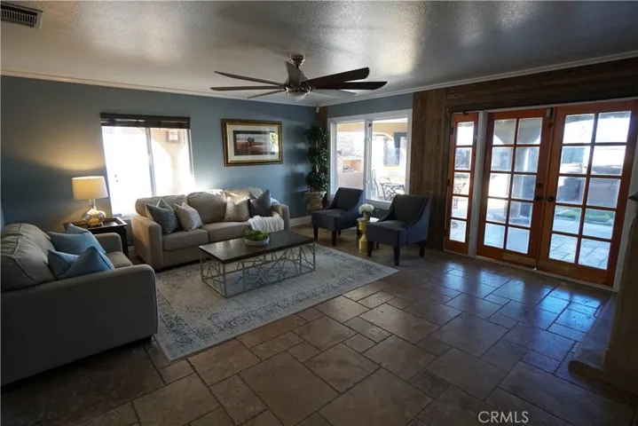 321 Appleby Street, Corona, California 92881