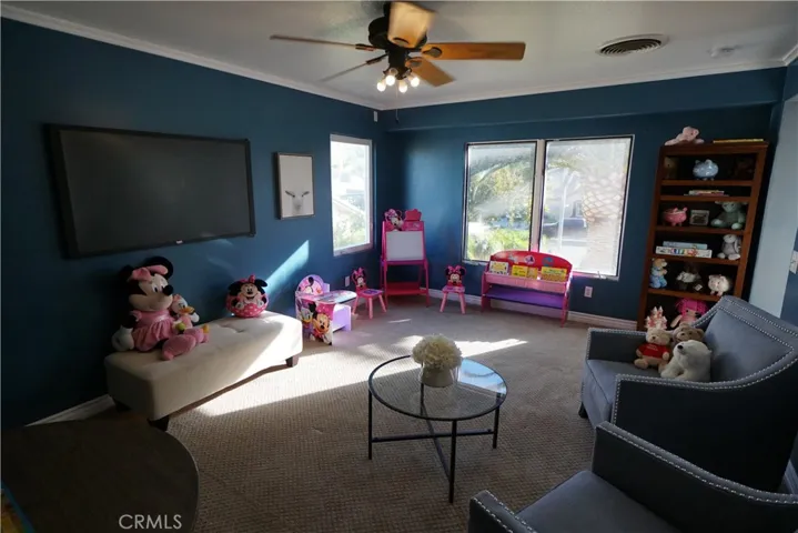 321 Appleby Street, Corona, California 92881