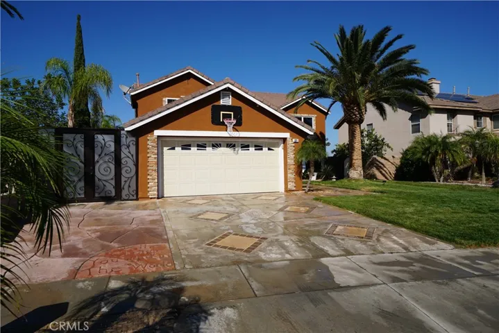321 Appleby Street, Corona, California 92881