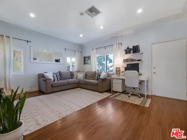 328 W Spruce Avenue, Inglewood, California 90301