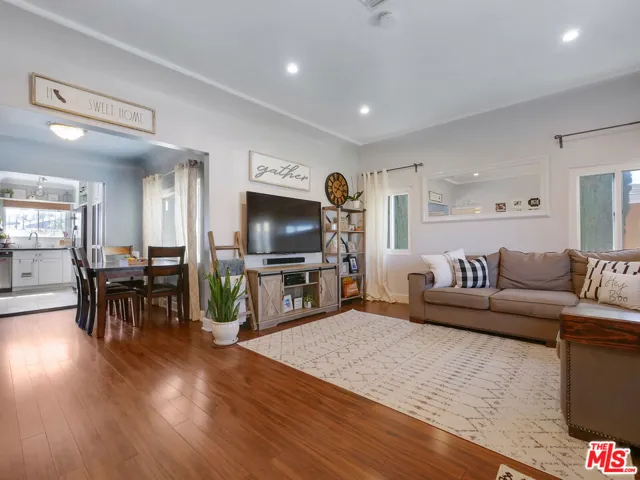 328 W Spruce Avenue, Inglewood, California 90301