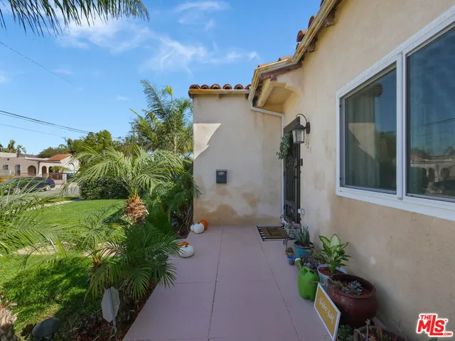 328 W Spruce Avenue, Inglewood, California 90301