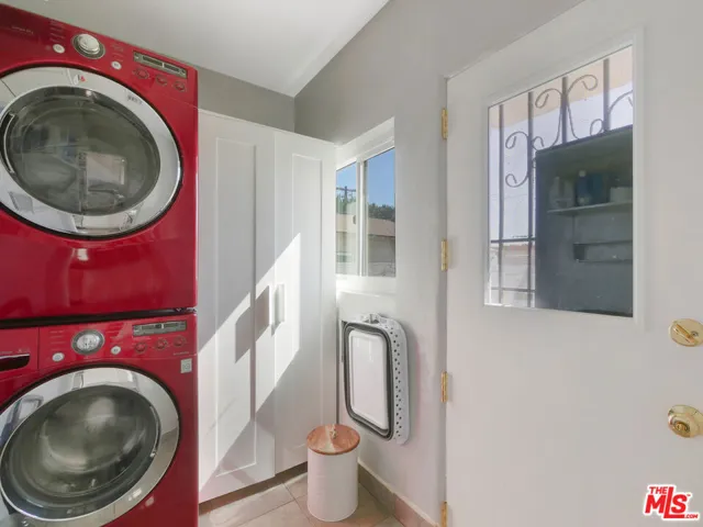 328 W Spruce Avenue, Inglewood, California 90301