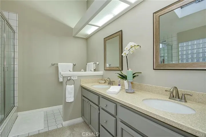 1107 Alabama Street, Huntington Beach, California 92648