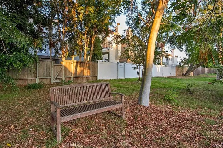 1107 Alabama Street, Huntington Beach, California 92648