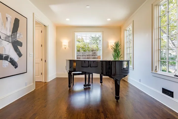 , Palo Alto, California 94301