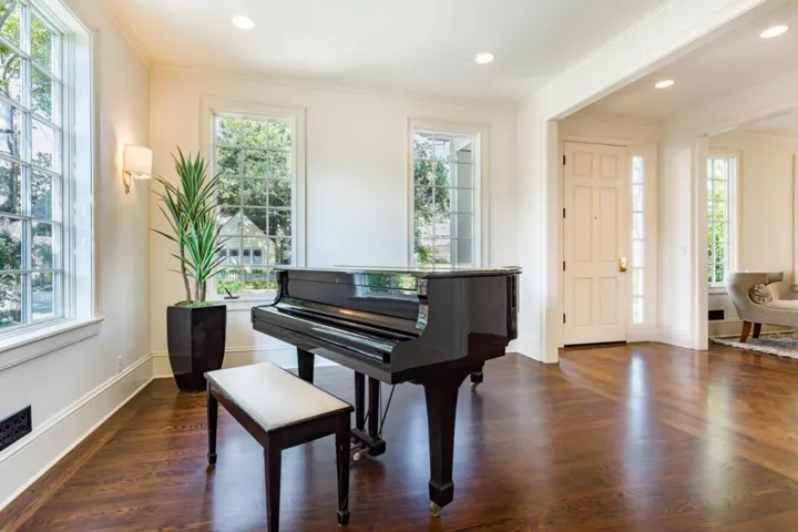 , Palo Alto, California 94301