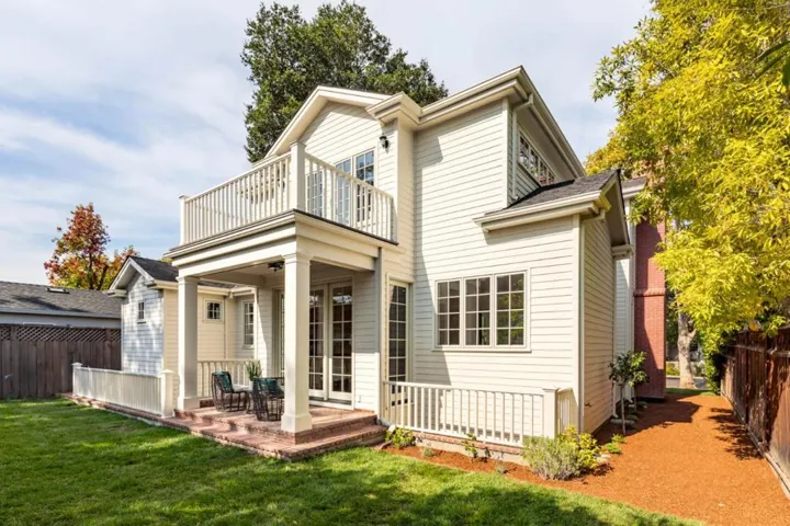 , Palo Alto, California 94301