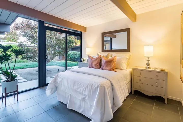, Palo Alto, California 94306