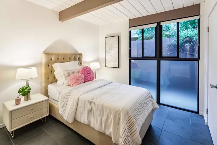 , Palo Alto, California 94306