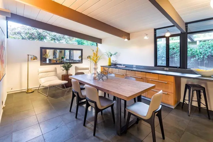 , Palo Alto, California 94306