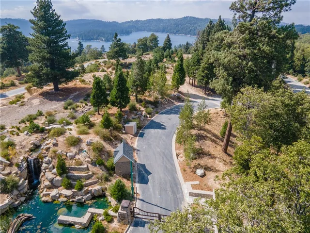 167 Mill Pond Road, Lake Arrowhead, California 92352