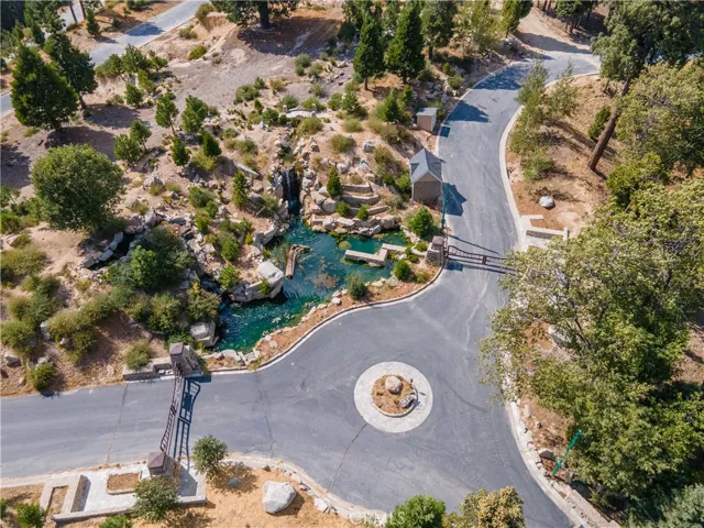 167 Mill Pond Road, Lake Arrowhead, California 92352