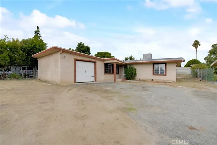 548 E King Street, Rialto, California 92376