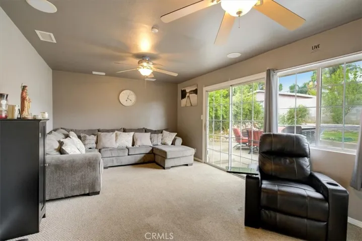 548 E King Street, Rialto, California 92376