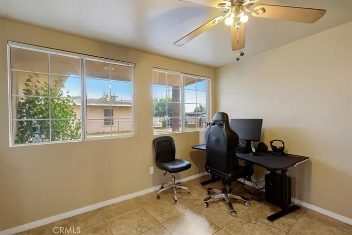 548 E King Street, Rialto, California 92376