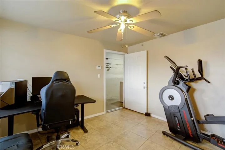 548 E King Street, Rialto, California 92376