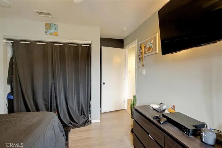 548 E King Street, Rialto, California 92376