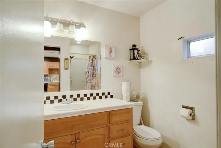 548 E King Street, Rialto, California 92376