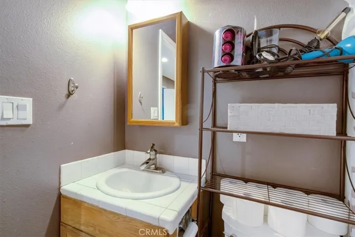 548 E King Street, Rialto, California 92376