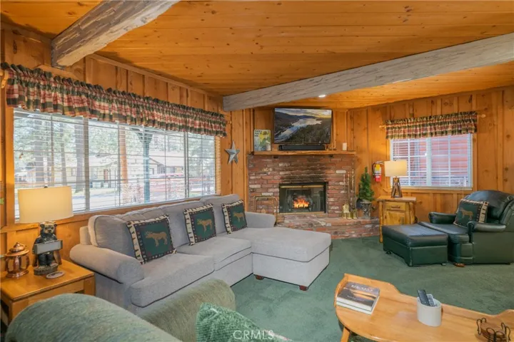 1013 Tinkerbell Avenue, Big Bear, California 92314