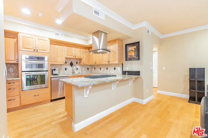 937 12th Street 108, Santa Monica, California 90403