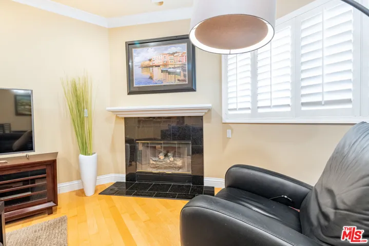 937 12th Street 108, Santa Monica, California 90403