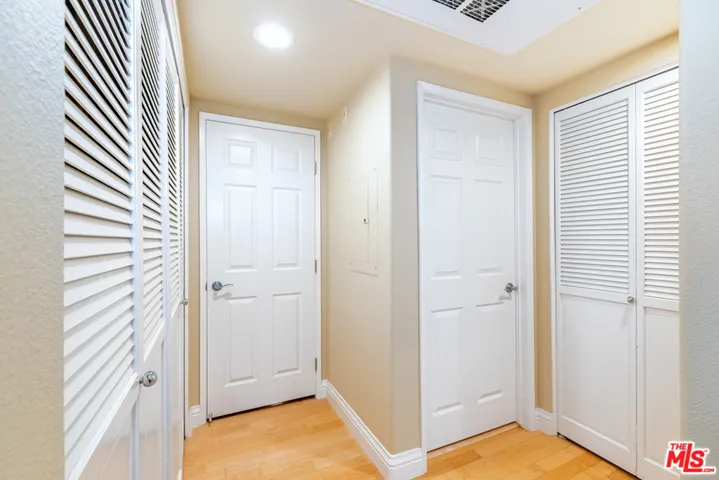 937 12th Street 108, Santa Monica, California 90403