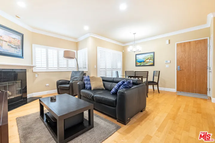 937 12th Street 108, Santa Monica, California 90403