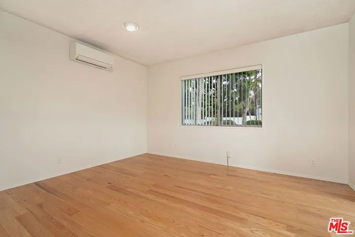 5255 W 64th Street, Los Angeles, California 90056