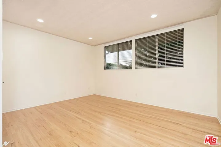 5255 W 64th Street, Los Angeles, California 90056
