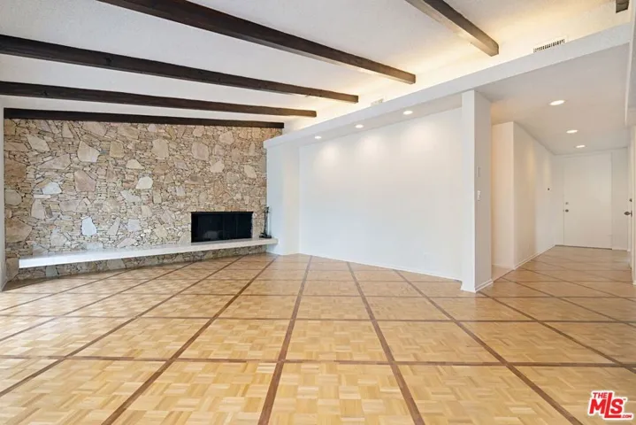 5255 W 64th Street, Los Angeles, California 90056