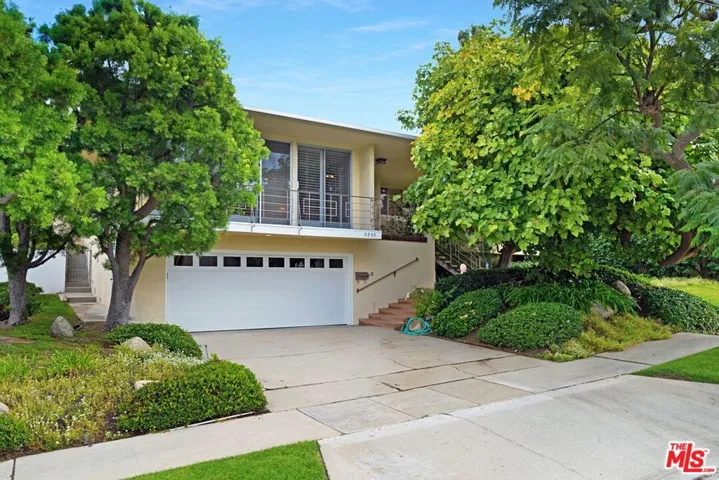 5255 W 64th Street, Los Angeles, California 90056