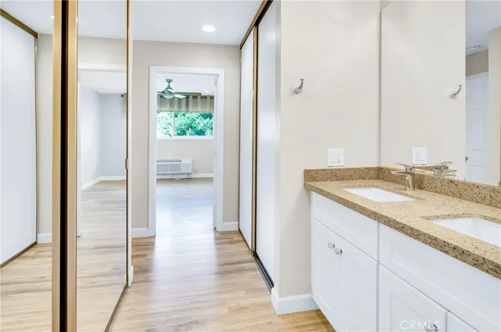 2389 Via Mariposa W 2e, Laguna Woods, California 92637