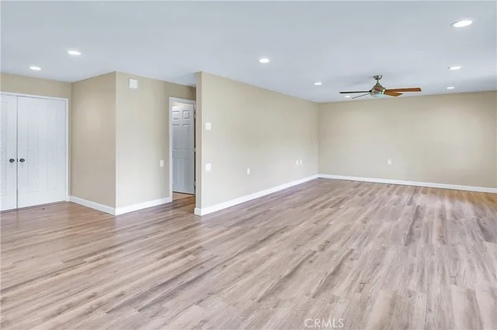 2389 Via Mariposa W 2e, Laguna Woods, California 92637