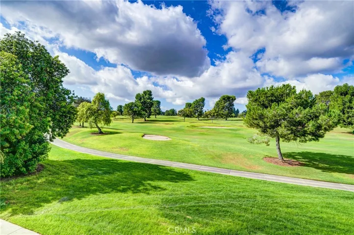 2389 Via Mariposa W 2e, Laguna Woods, California 92637