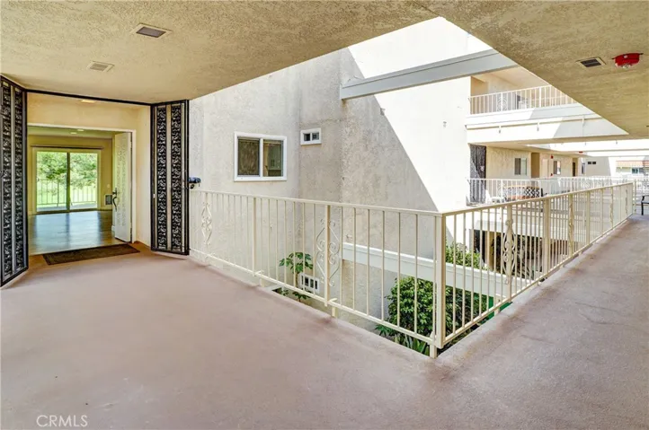 2389 Via Mariposa W 2e, Laguna Woods, California 92637