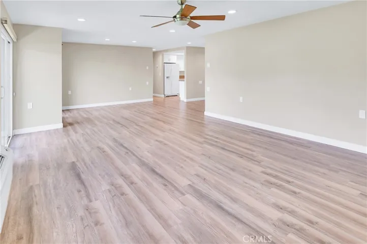 2389 Via Mariposa W 2e, Laguna Woods, California 92637