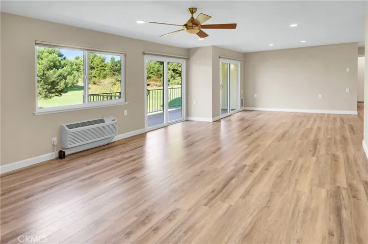 2389 Via Mariposa W 2e, Laguna Woods, California 92637