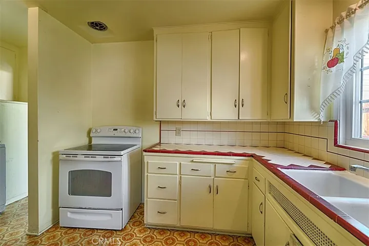 3108 Del Rey Drive, San Bernardino, California 92404