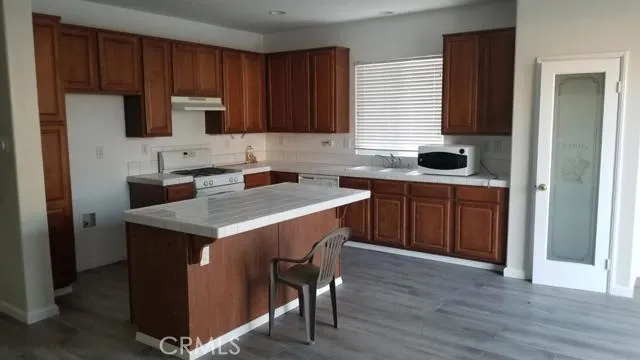 13760 Gobi Court, Victorville, California 92394