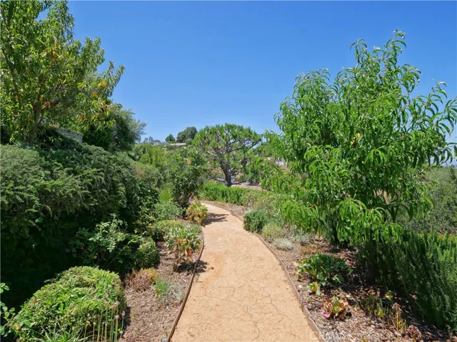 18 Bowie Road, Rolling Hills, California 90274