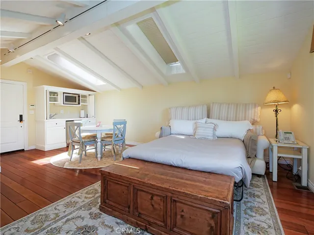 Guest house bedroom