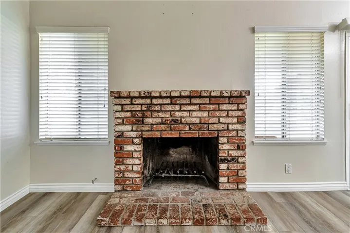 Living room Fireplace