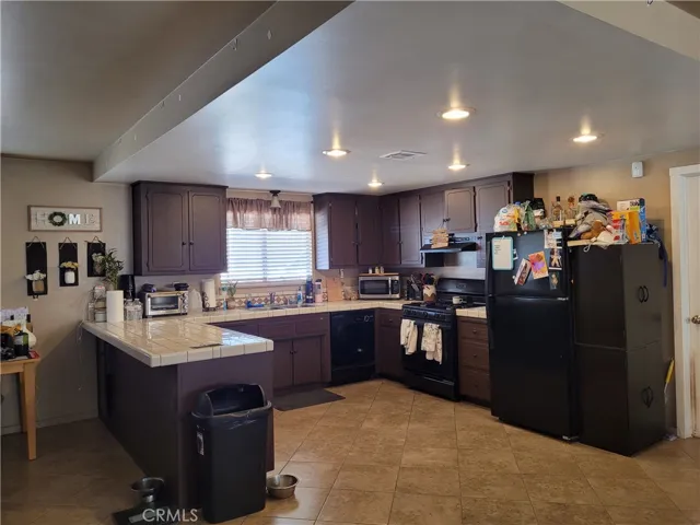 Kitchen with Open Concept