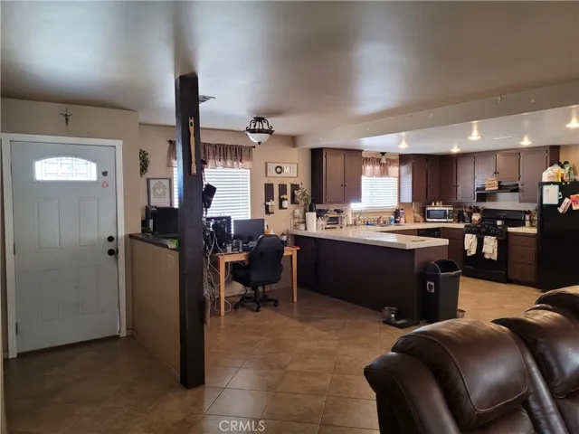 Foyer to Kitchen